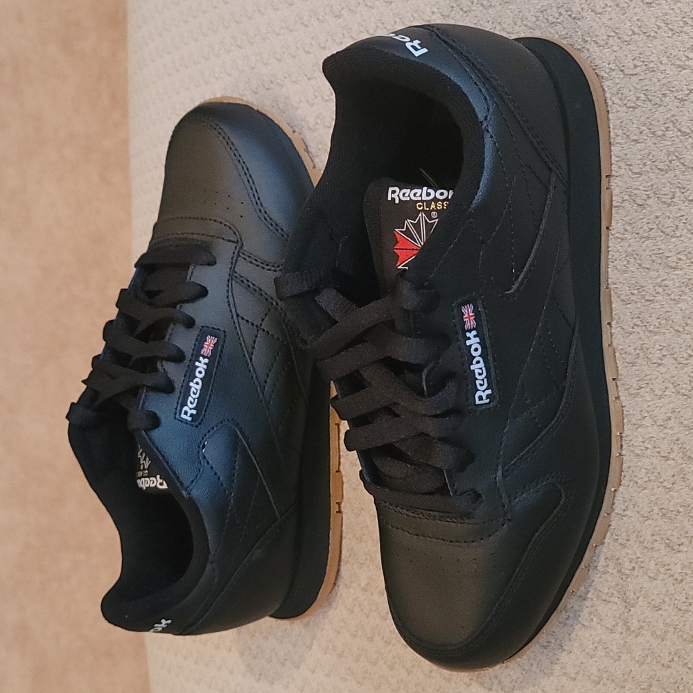 NWOB Reebok Classic - Picture 5 of 8